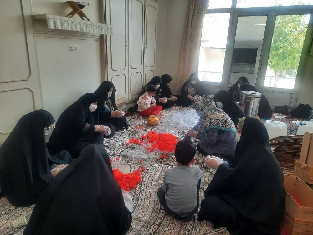 بسته بندی گلاب متبرک حسینیه اعظم زنجان