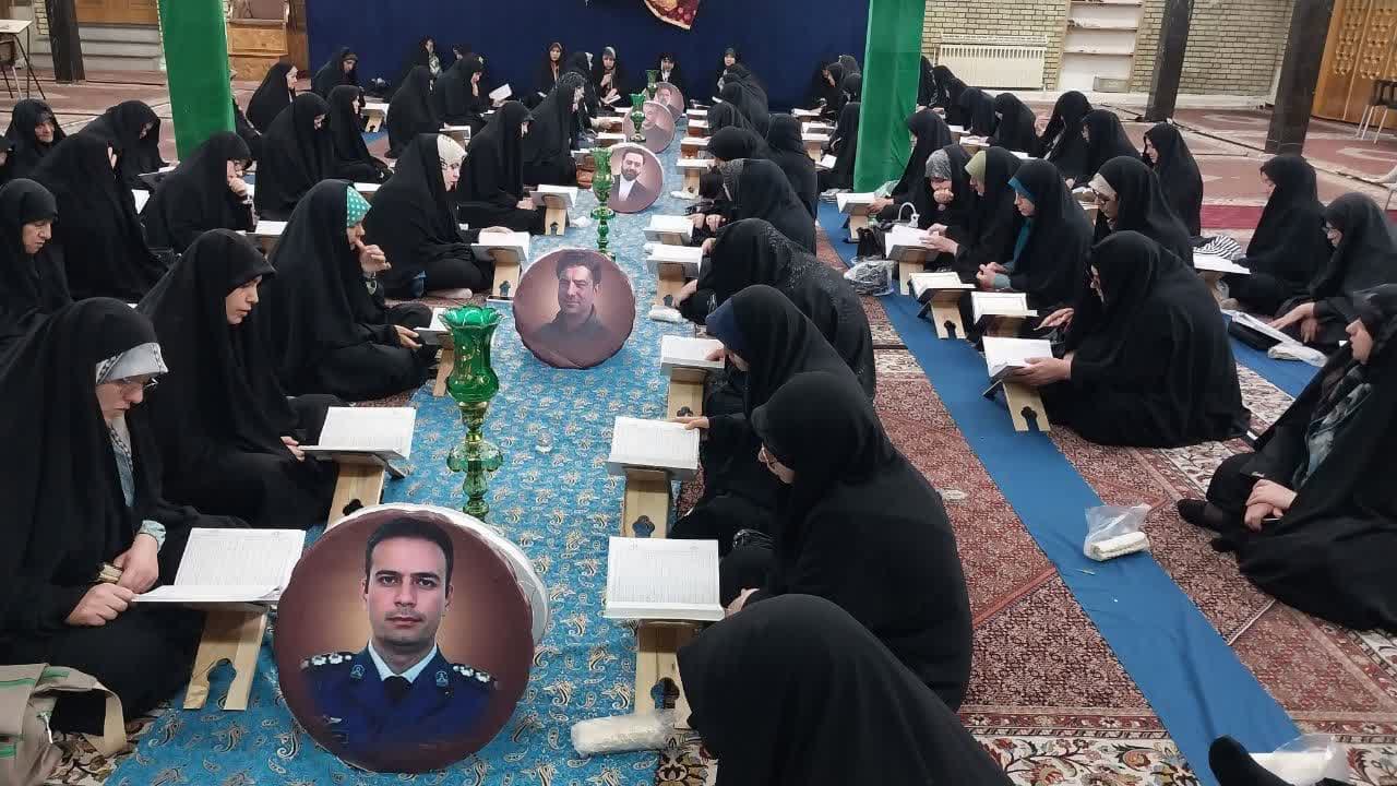 برپایی محفل قرآنی بمناسبت اولین سالگرد شهادت شهید رییسی و همراهان