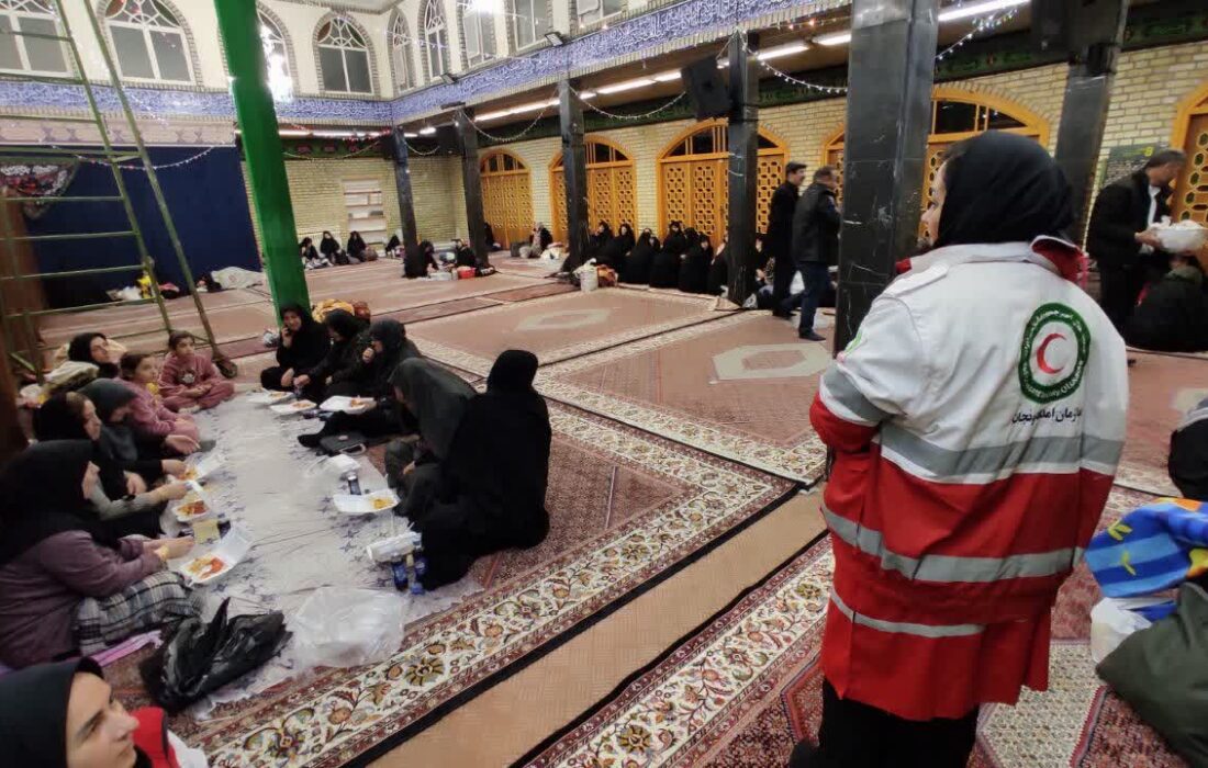میزبانی حسینیه اعظم زنجان از ۱۵۰ زائر در راه‌مانده