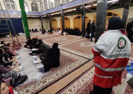 میزبانی حسینیه اعظم زنجان از ۱۵۰ زائر در راه‌مانده