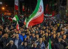 پرچم حق همیشه به روی دوشم، ایرانیم وطن نمی فروشم…!