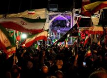 سومین اجتماع مردمی فدائی ها در محل اصابت موشک آمریکائی-صهیونی و میعادگاه یوم العباس