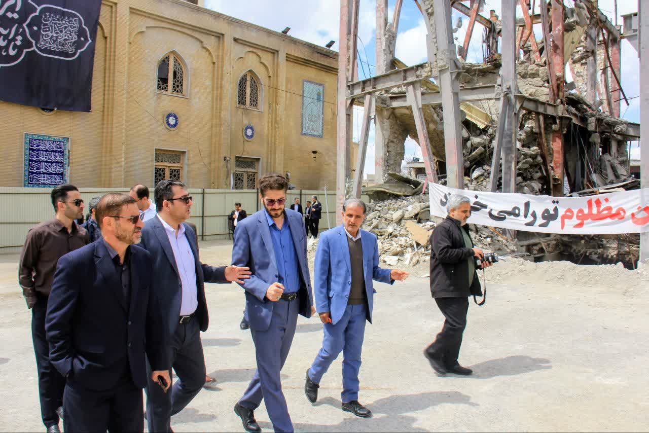 بازدید میدانی بازرس کل استان زنجان از مجموعه حسینیه اعظم و مناطق آسیب‌دیده